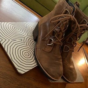 Sorel Lace Up Cate Boots 7.5